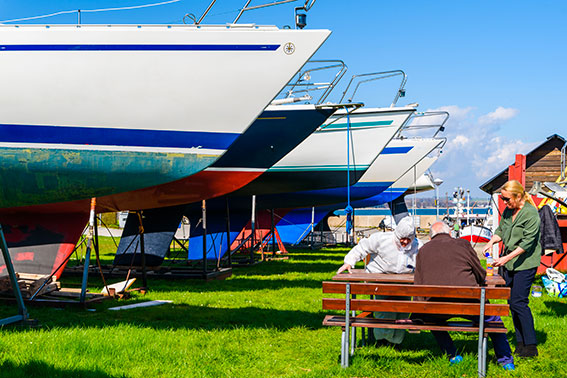 La décoration des bateaux est plus simple avec les outils Express Shrink Wrapping